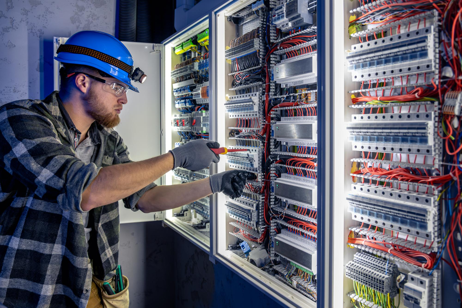 Electricians in Denver, CO | Electrical Contractor in Denver
